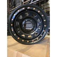 Extreme 4x4 Steel Wheel D-Locker 17x8 6/139.7 0P R17 Black 106.1 Gold Bolts